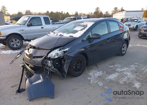 2013 Toyota Prius Three z USA, uszkodzony, nr VIN JTDKN3DU5D1638673